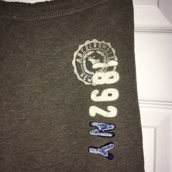 abercrombie sweatpants - Picture 3 of 9